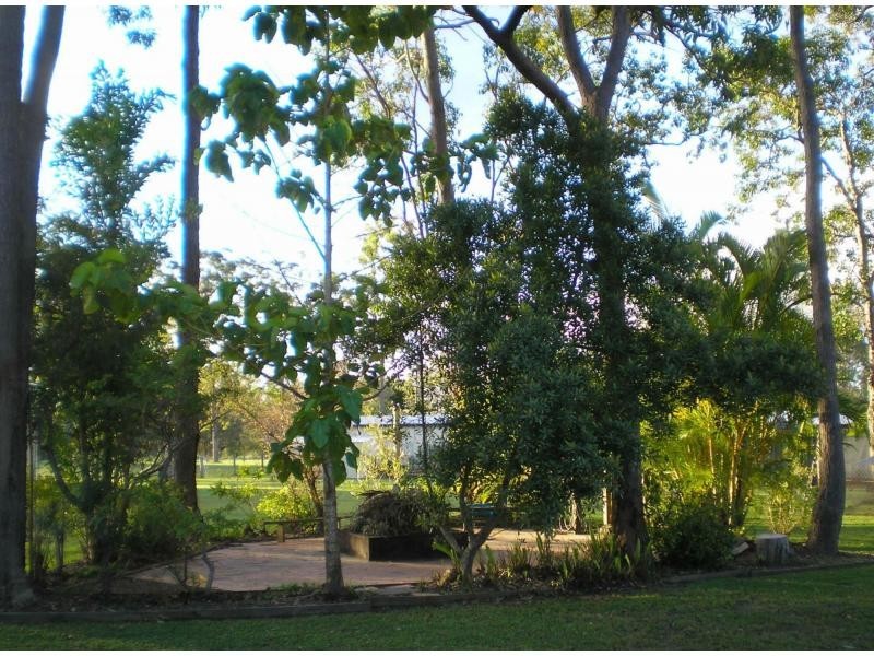 86 Woocoo Drive, Oakhurst QLD 4650