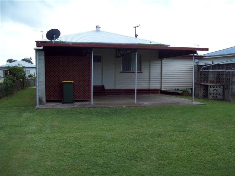 8 Premier Street, Maryborough QLD 4650