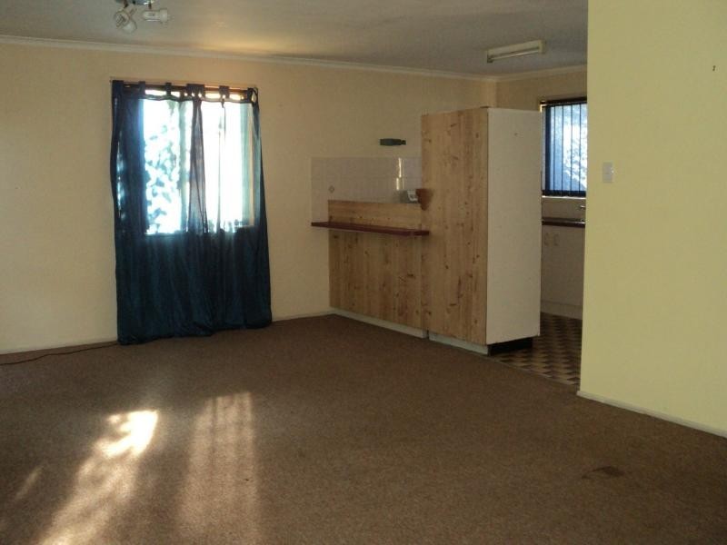 16 Kauri Street, Mungar QLD 4650