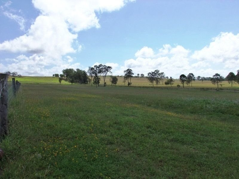 6 Jones Road East, Mungar QLD 4650