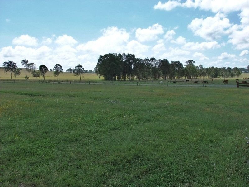 6 Jones Road East, Mungar QLD 4650