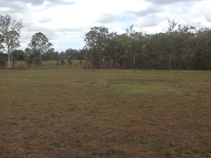 27 Boundary Road, Oakhurst QLD 4650