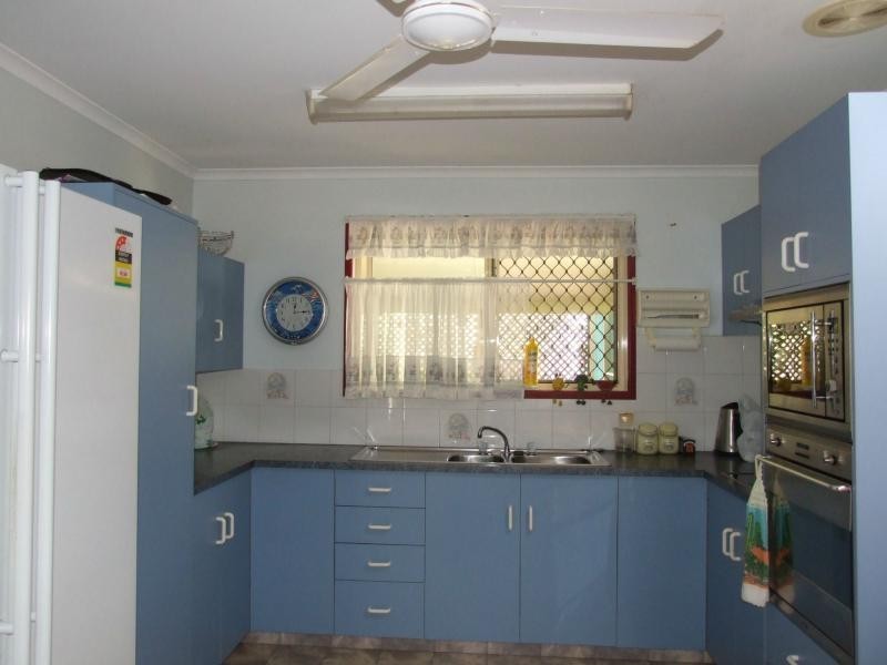 35 Loretto Drive, Oakhurst QLD 4650