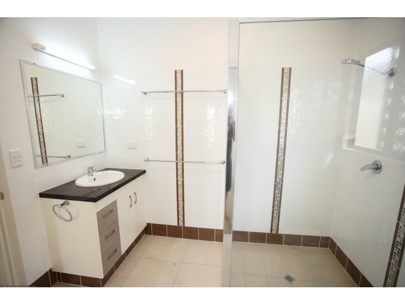 36 Regent Street, Pines On Regent, Granville QLD 4650