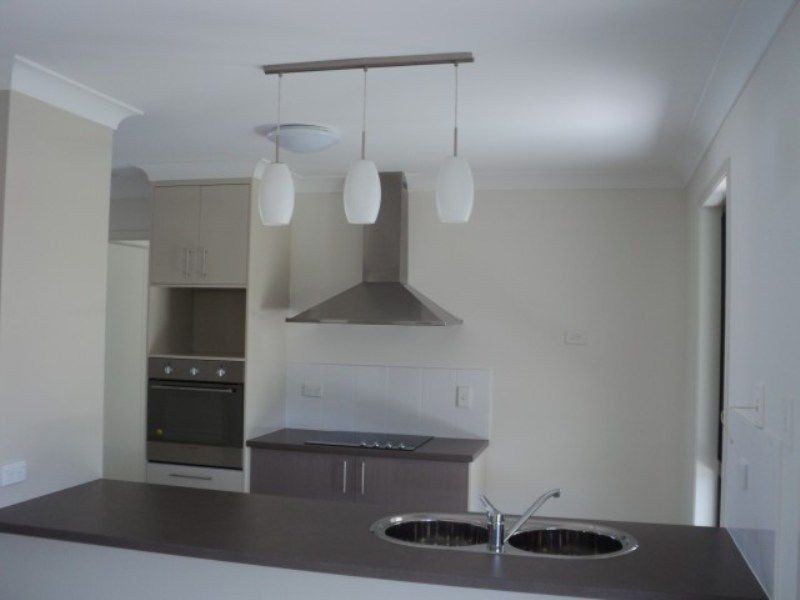77 Lenthall Street, Aldershot QLD 4650
