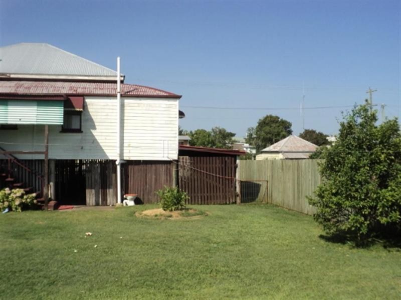 98 Queen Street, Maryborough QLD 4650