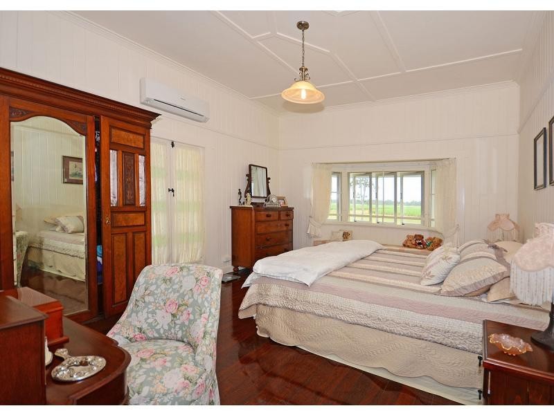 698 Walkers Point Road, Walkers Point QLD 4650