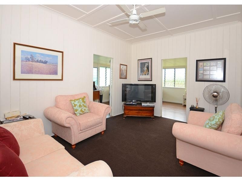 698 Walkers Point Road, Walkers Point QLD 4650