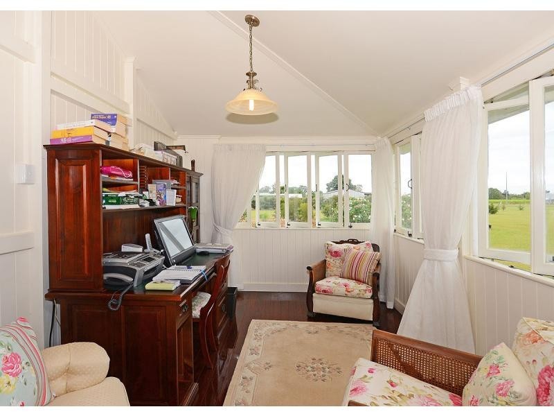 698 Walkers Point Road, Walkers Point QLD 4650