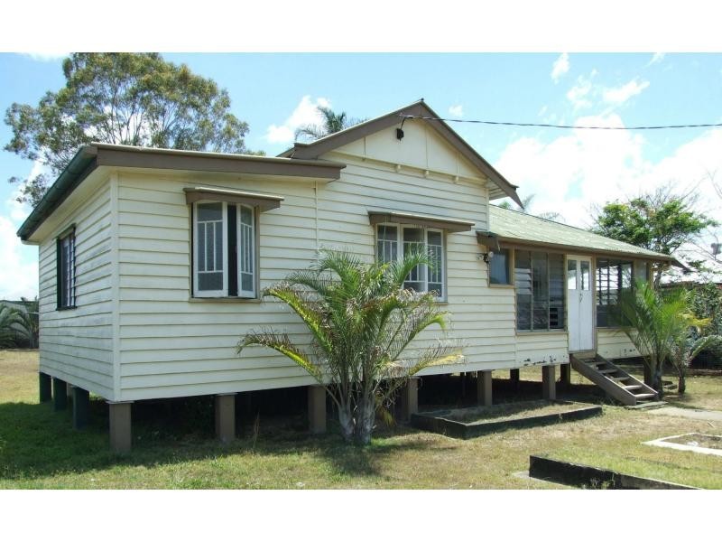 10 Richard Street, Maryborough QLD 4650
