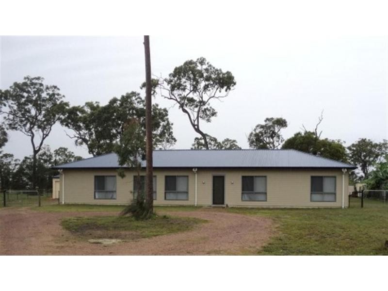 136 Woocoo Drive, Oakhurst QLD 4650