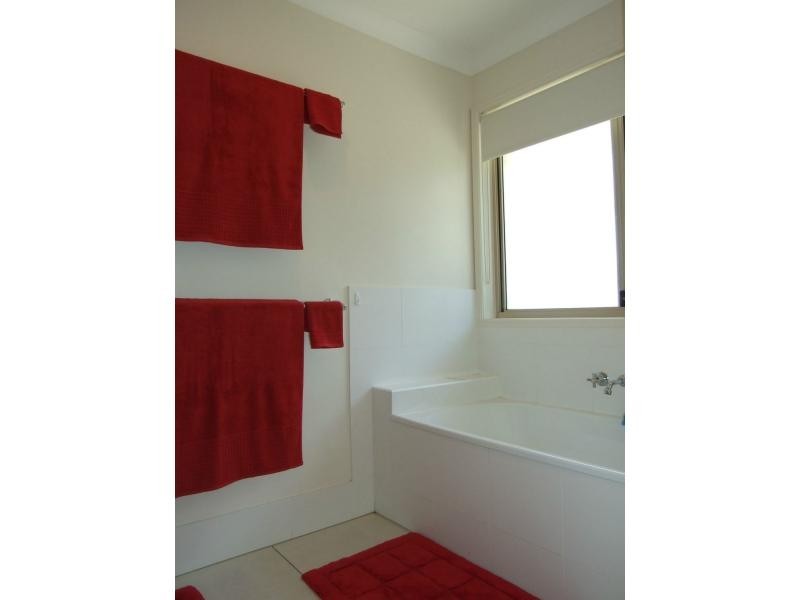 193 Charles Bruce Drive, Oakhurst QLD 4650