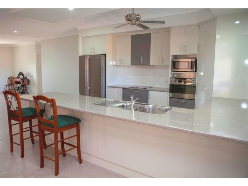 1 Jilgarree Place, Oakhurst QLD 4650