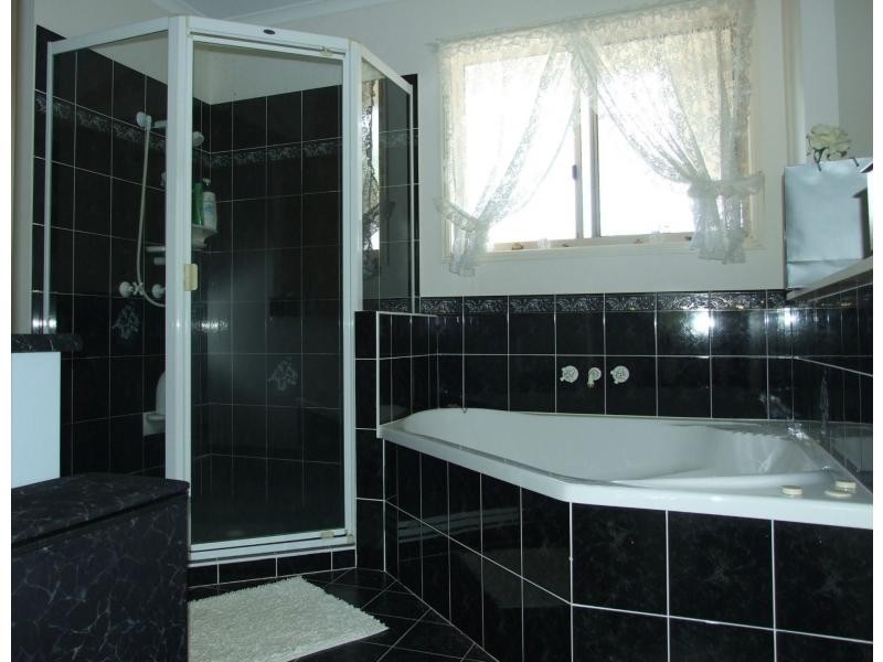 11a Seaview Avenue, Maaroom QLD 4650