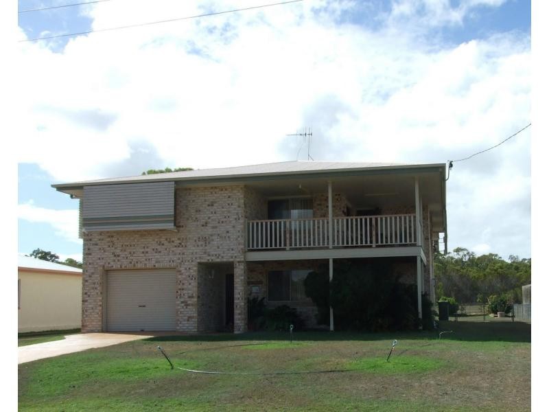 11a Seaview Avenue, Maaroom QLD 4650