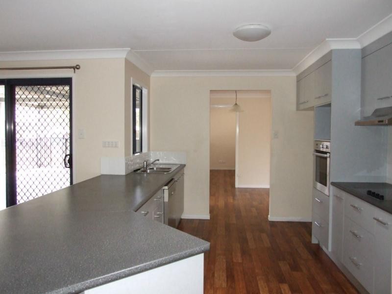 46 Loretto Drive, Oakhurst QLD 4650