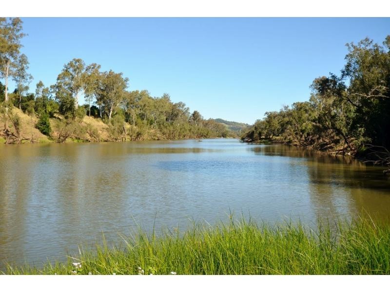 180 Harpeng Road, Wivenhoe Pocket QLD 4306