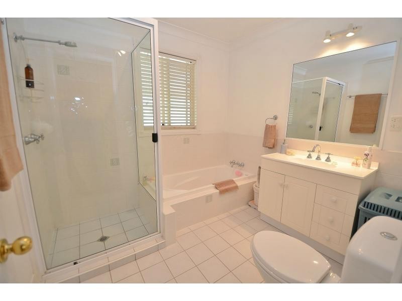 5 Kingfisher Court, Regency Downs QLD 4341