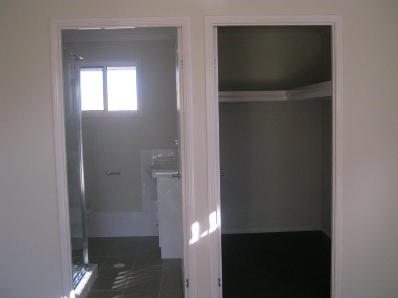 11 Bottlebrush Place, Laidley QLD 4341