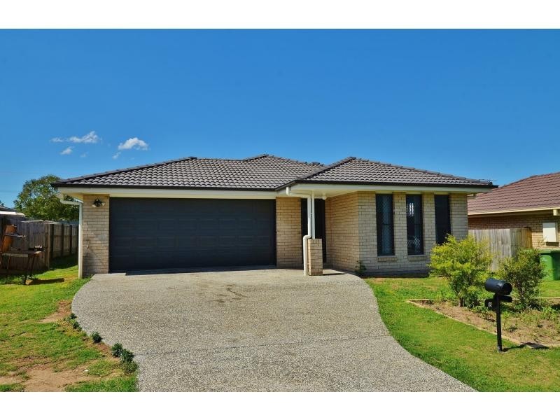 8 Harrier Place, Lowood QLD 4311