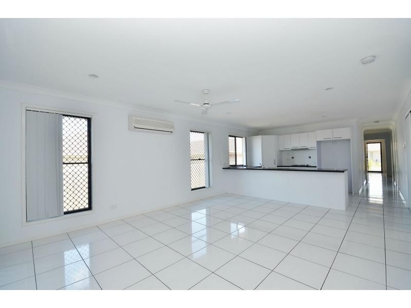 8 Harrier Place, Lowood QLD 4311