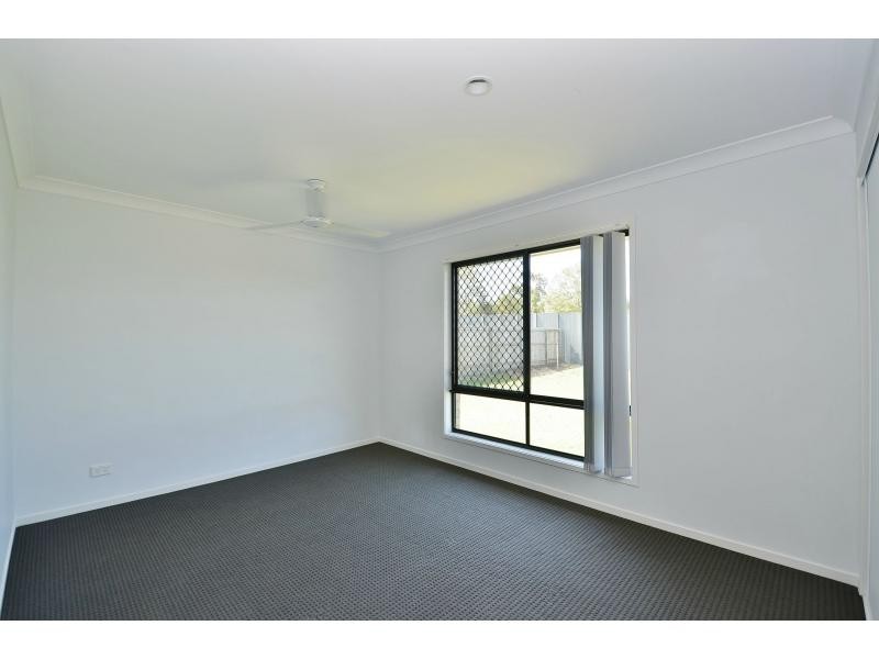 8 Harrier Place, Lowood QLD 4311