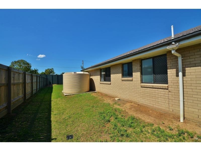 8 Harrier Place, Lowood QLD 4311
