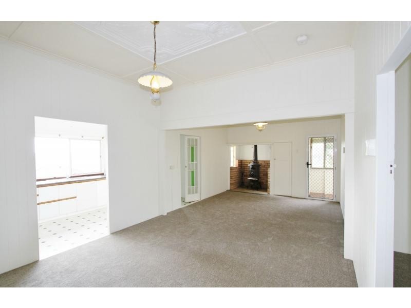 3 Batlzer Court, Grantham QLD 4347