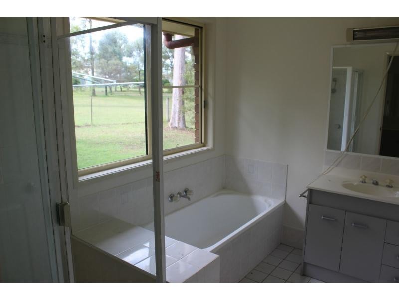 9 HEDGES Court, Laidley Heights QLD 4341