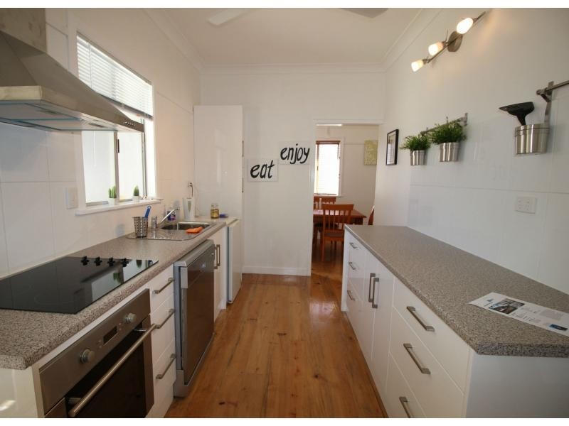 Silkstone QLD 4304