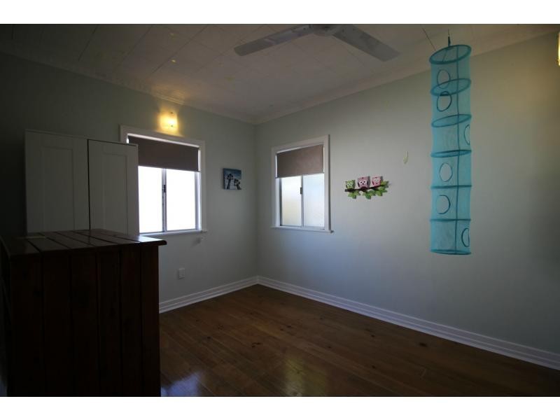 Silkstone QLD 4304