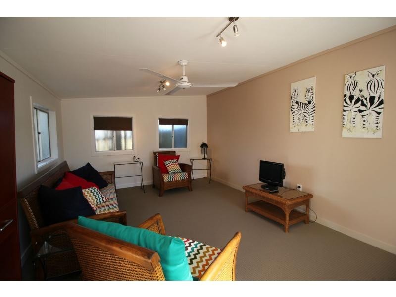 Silkstone QLD 4304