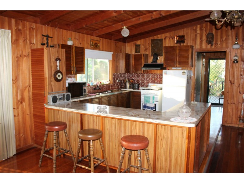 12 Lakes Street, Atkinsons Dam QLD 4311