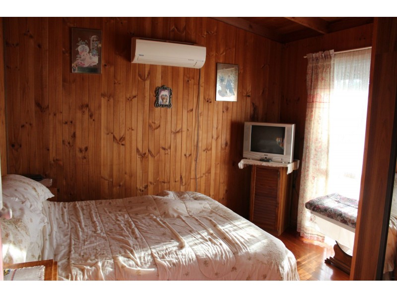 12 Lakes Street, Atkinsons Dam QLD 4311