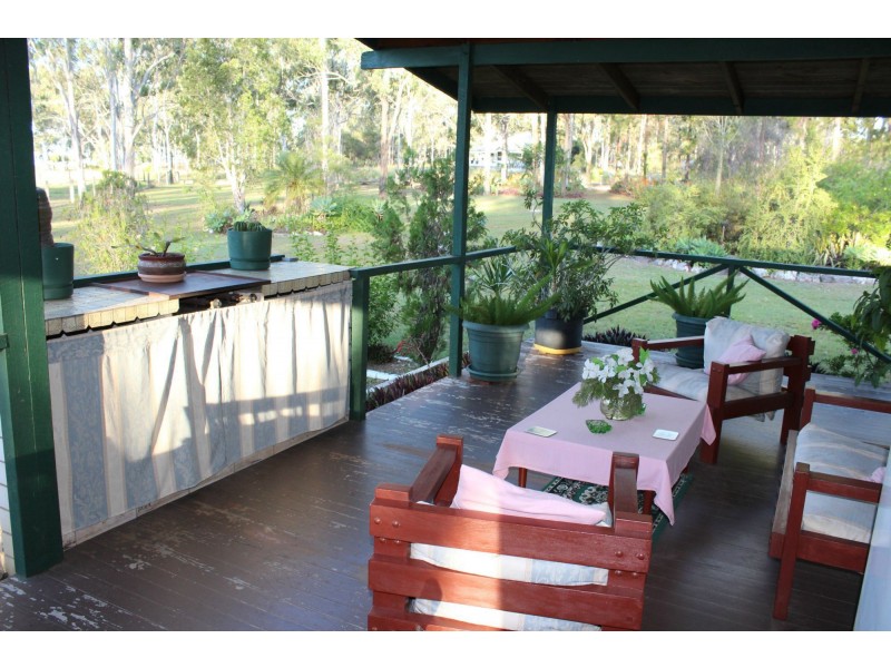 12 Lakes Street, Atkinsons Dam QLD 4311