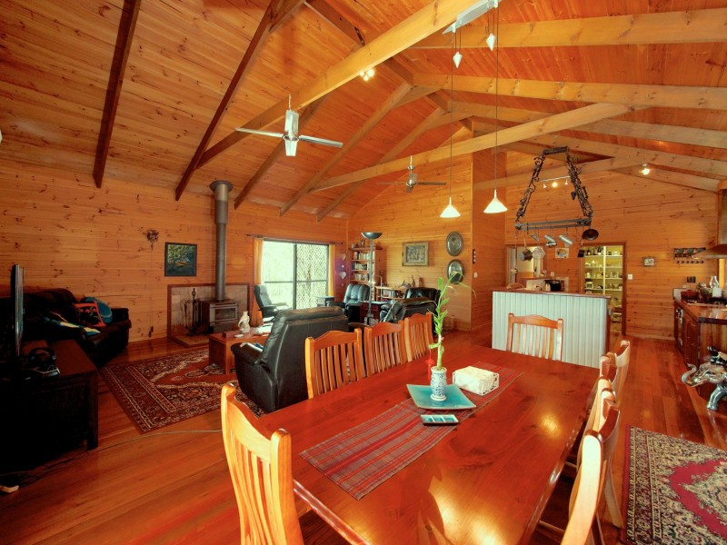 58 Outlook Drive, Esk QLD 4312