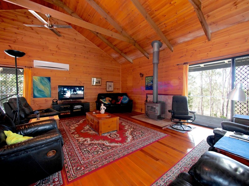 58 Outlook Drive, Esk QLD 4312