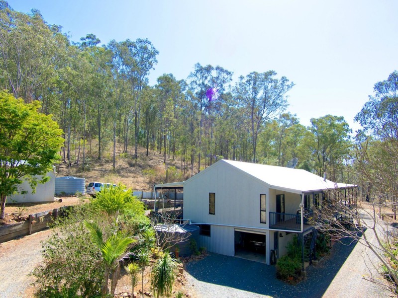 58 Outlook Drive, Esk QLD 4312
