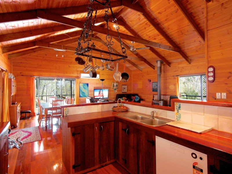 58 Outlook Drive, Esk QLD 4312