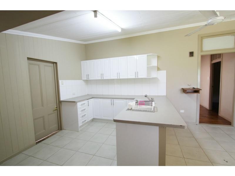 16 Church Street, Forest Hill QLD 4342