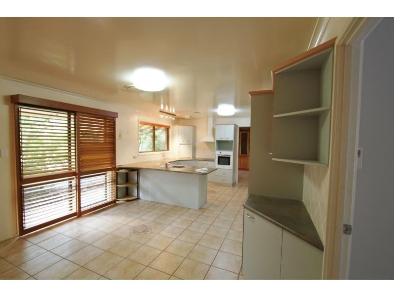 20 Warrigal Road, Helidon QLD 4344