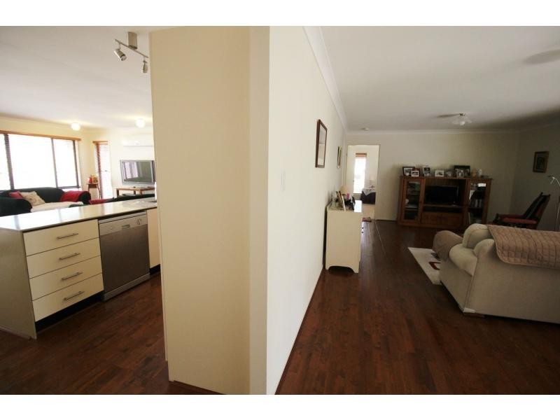 20 LAWRENCE Court South, Regency Downs QLD 4341