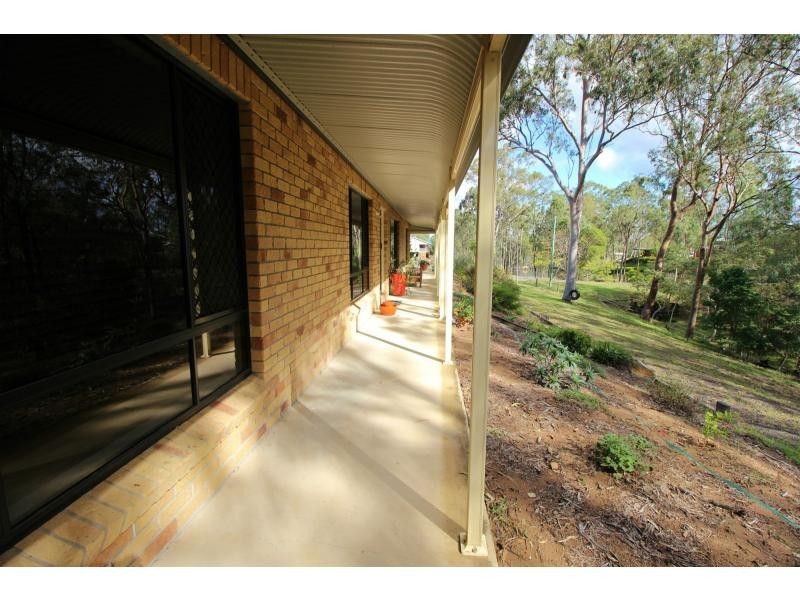 20 LAWRENCE Court South, Regency Downs QLD 4341