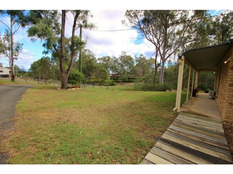 20 LAWRENCE Court South, Regency Downs QLD 4341