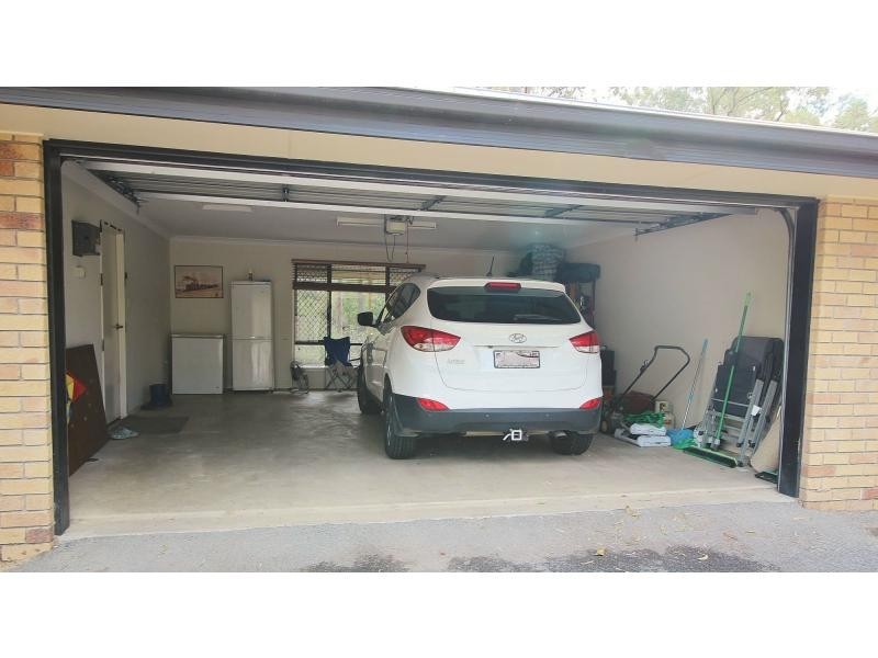 20 LAWRENCE Court South, Regency Downs QLD 4341