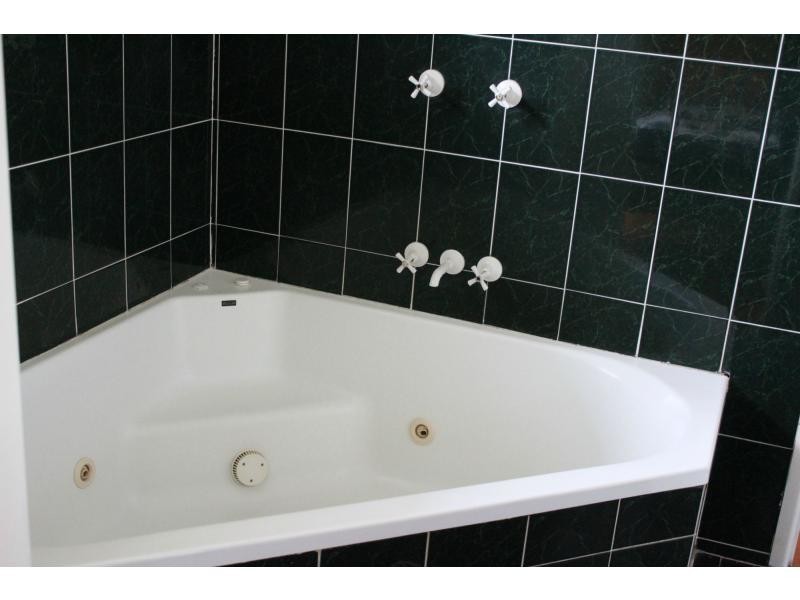 72 Cricket Road, Regency Downs QLD 4341