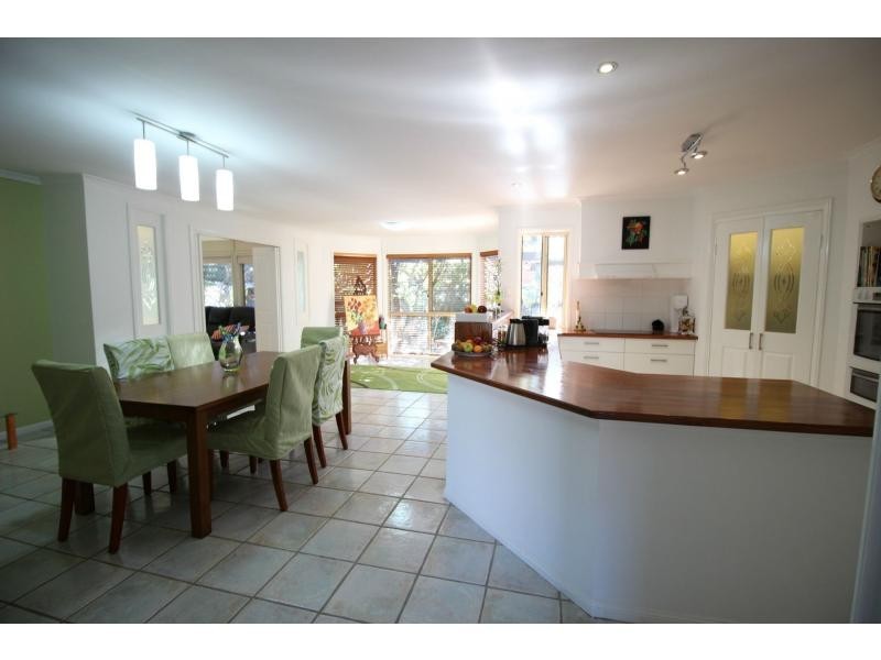 21 Van Dyke Crescent, Mcdowall QLD 4053