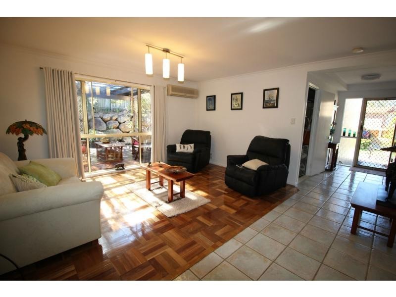 21 Van Dyke Crescent, Mcdowall QLD 4053