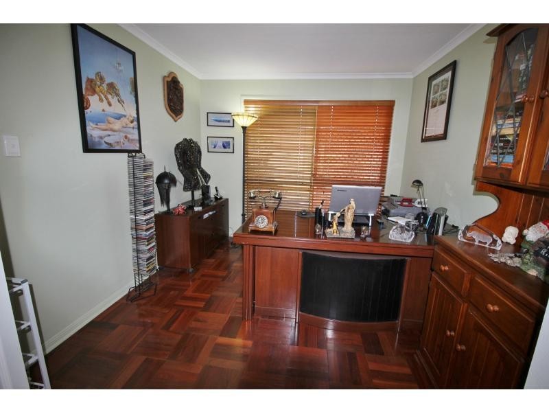 21 Van Dyke Crescent, Mcdowall QLD 4053