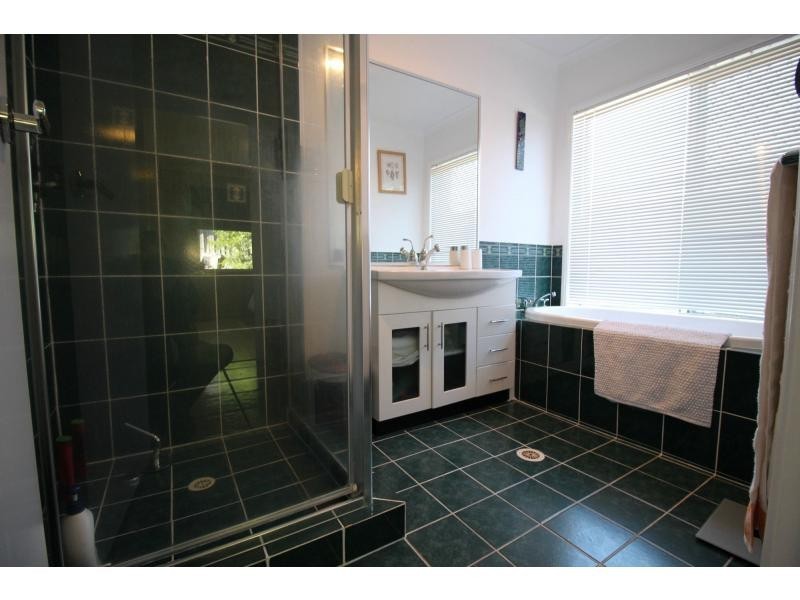 21 Van Dyke Crescent, Mcdowall QLD 4053